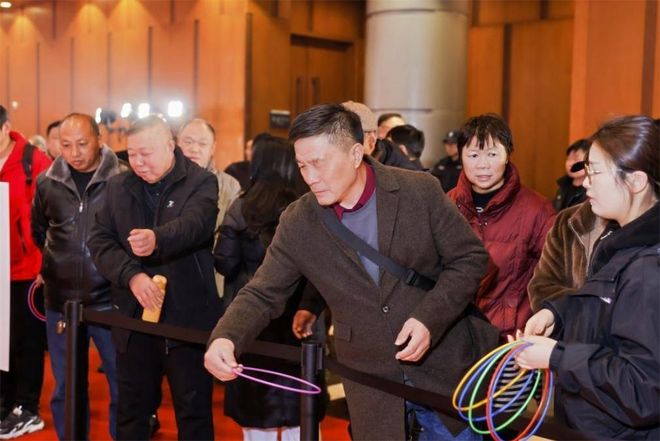 _三年、六万终端渠道商、一场“饱和攻击”：郎酒江苏战事升级_三年、六万终端渠道商、一场“饱和攻击”：郎酒江苏战事升级