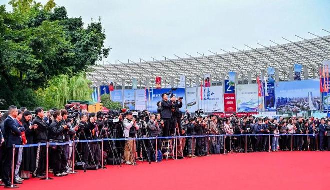 光伏行业储能行业前十大公司__光伏储能产业链