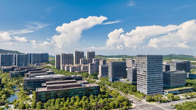 24省份半年报陆续出炉：广东稳居首位，四川守住第五_24省份半年报陆续出炉：广东稳居首位，四川守住第五_