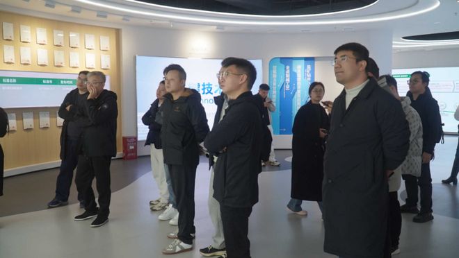 _寻找下一条增长曲线：全国财经自媒体调研四川未来产业_寻找下一条增长曲线：全国财经自媒体调研四川未来产业