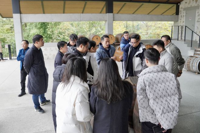 _寻找下一条增长曲线：全国财经自媒体调研四川未来产业_寻找下一条增长曲线：全国财经自媒体调研四川未来产业