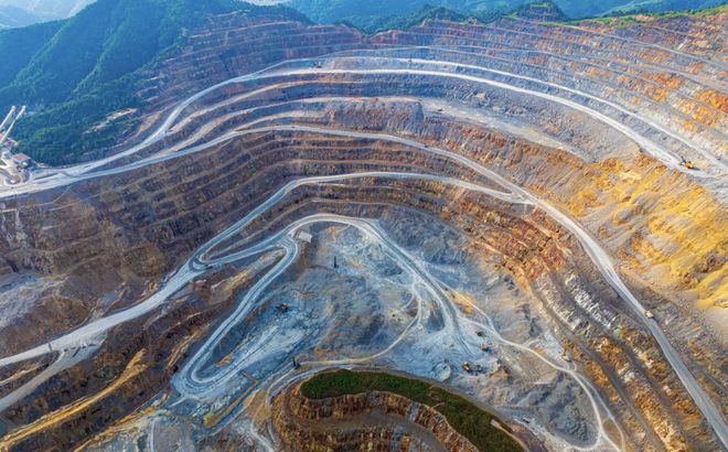 周期“突破”，碳酸锂价格超11万