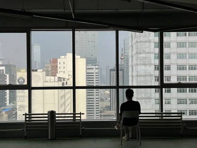 吸烟楼层_吸烟楼是什么意思_