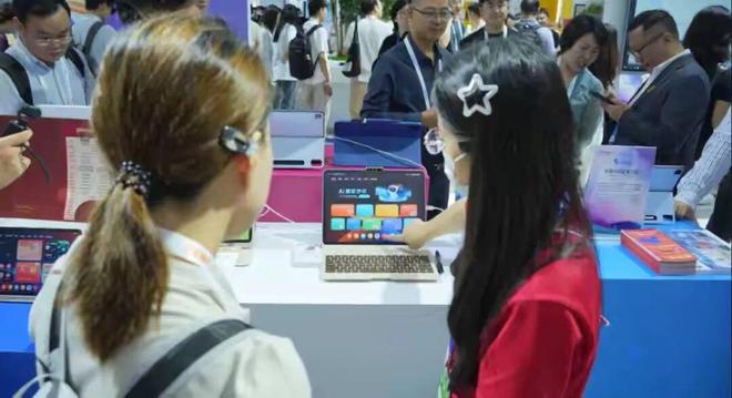 第一批AI受害者,是中小学语文老师_第一批AI受害者,是中小学语文老师_