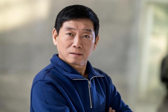 戳破虚假繁荣泡沫，国产汽车如何自救？__戳破虚假繁荣泡沫，国产汽车如何自救？