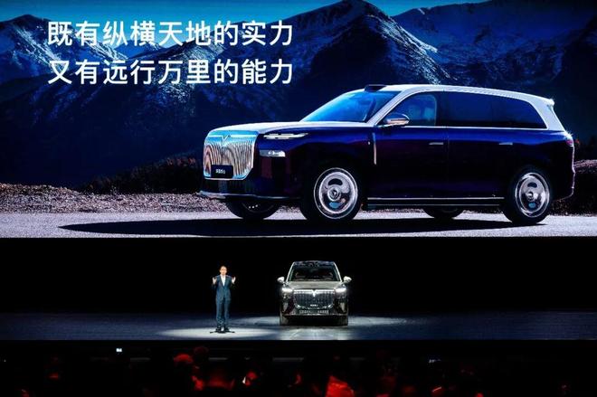 岚图泰山霸气上市，“三旗舰”齐聚剑指新能源高端战场