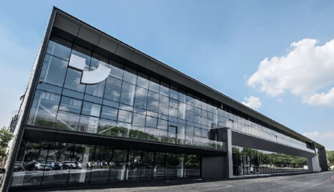 旗下公司被执行超8000万元，极越汽车能否极限回归？_旗下公司被执行超8000万元，极越汽车能否极限回归？_