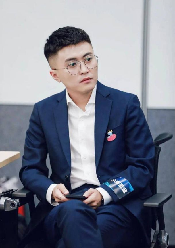 松鼠撕卫生纸_松鼠需要纸棉吗_
