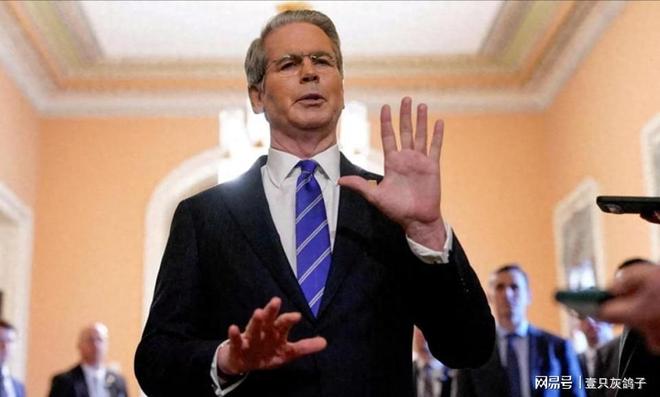 中纪委批官员档案造假__王岐山批官员雅腐现象