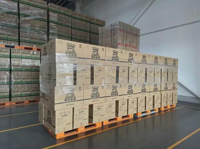 _3亿“买醉”,蜜雪冰城不想只卖“小甜水”_3亿“买醉”,蜜雪冰城不想只卖“小甜水”