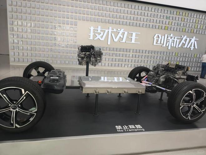 比亚迪研究院副院长__比亚迪科研院