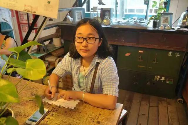 摆地摊卖手串赚钱吗有人买吗__摆地摊卖手串利润大吗