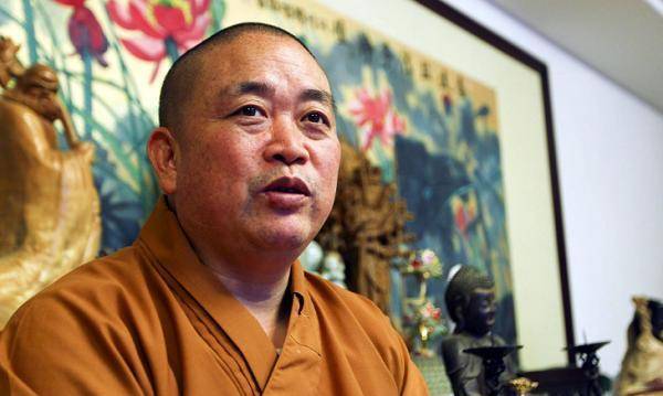 中国首位MBA学位方丈释永信和他的商业版图__中国首位MBA学位方丈释永信和他的商业版图
