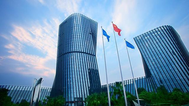 美的集团盈利约440亿，方洪波分红超过5亿