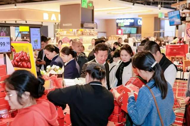 林忆莲嗨爆万人体育馆_焕新开业_