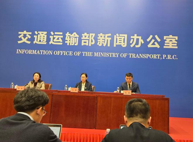 春运40天95亿人次出行，交通运输部：预计流动峰值在正月初六