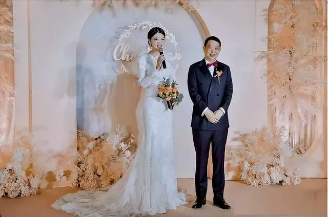 _离婚分走4亿财产,最爽的投行女出现了_离婚分走4亿财产,最爽的投行女出现了