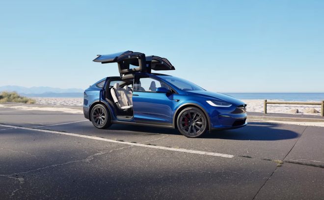 马斯克豪车_Model S/X停产，但马斯克又开启两场豪赌_