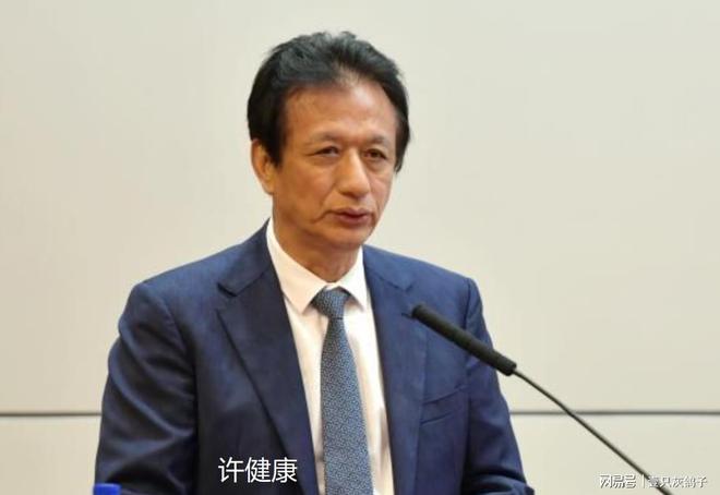 曾经登上城楼的三个许老板，两个已脱险，只有许家印至今吉凶未卜_曾经登上城楼的三个许老板，两个已脱险，只有许家印至今吉凶未卜_