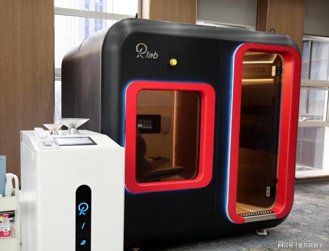 轮到西方追赶中国？DeepSeek后，50万碳纤维“大玩具”让美企慌了