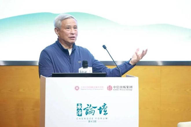 对话周其仁：AI替代不了“你真正的喜欢”