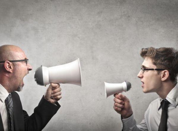 起诉公司高管_起诉离职员工_