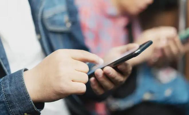 霸王茶姬奶茶热量表_霸王茶姬奶茶吸管怎么用_