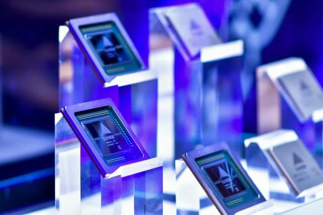 稀缺性与商业化潜力双高，国产通用GPU天数智芯价值重估空间广阔__稀缺性与商业化潜力双高，国产通用GPU天数智芯价值重估空间广阔