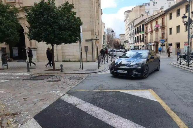 _比亚迪在国外是豪车_比亚迪在巴西的工厂