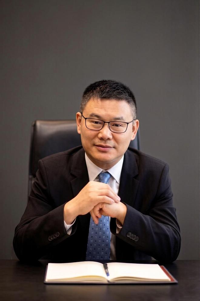 个人投资港股通门槛达50万，全国政协委员阎峰：建议适时分步下调准入门槛