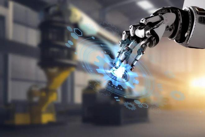 对话深投控何建锋：当好耐心资本、长期资本、大胆资本｜连线两会