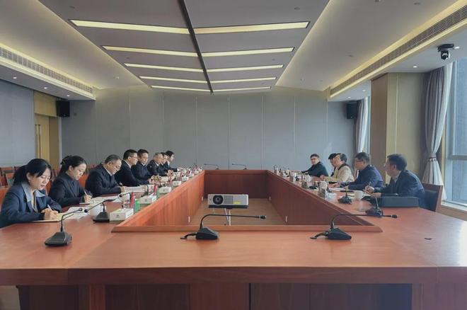 安徽省联社赴贵州农商联合银行，交流农信改革工作