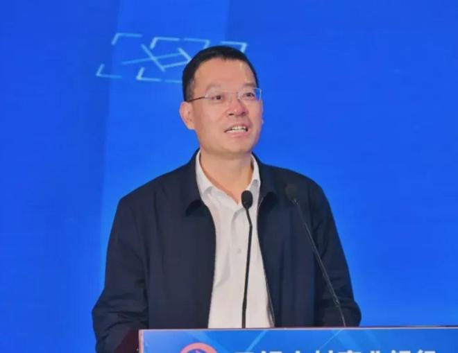 新行长已正式履职、前行长去向却未宣，江苏紫金农商行为何不公告