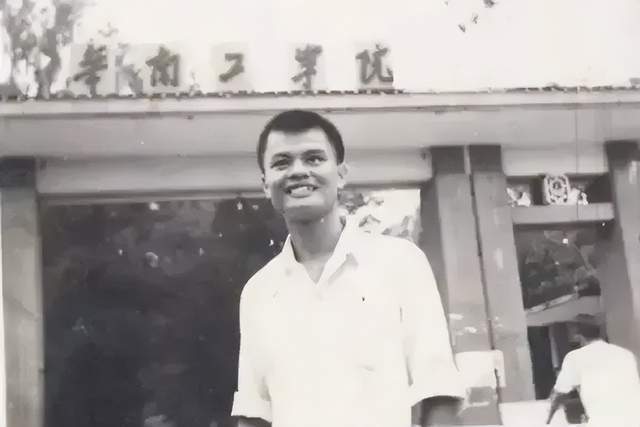 70岁“彩电大王”出狱再创业，左手光伏右手汽车狂揽650亿