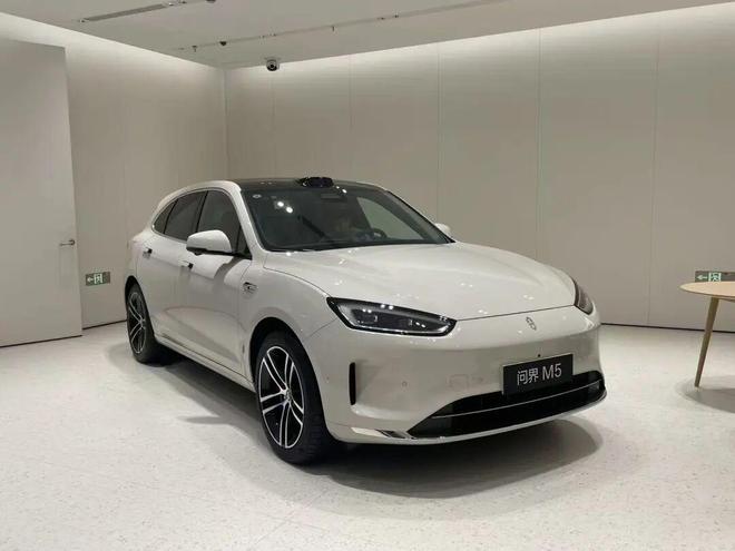 华为汽车展台_车展华为_
