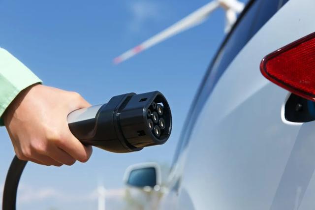 20多年来首次，中国车企超越日本跃居世界第一！