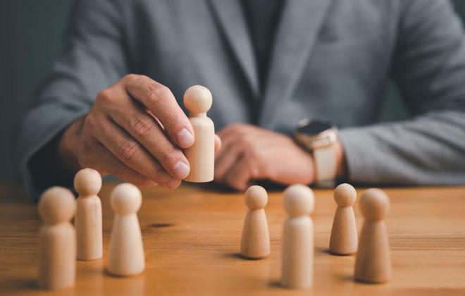 年薪超20万！险企春招“抢人”：释放岗位过万，AI、医养成最大热门