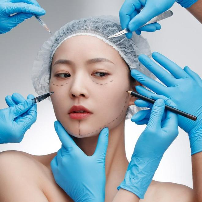 合规难题待解！线上平台下架外泌体、入驻医美机构玻尿酸打腹肌，新氧转型连锁业务占比过半